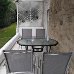 Апартаменты Spacious Nantia's *