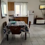 Апартаменты Spacious Nantia's *