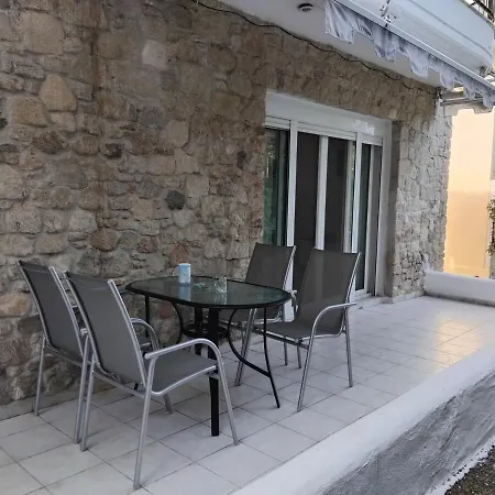 Апартаменты Spacious Nantia's